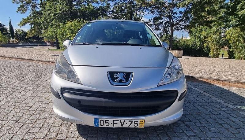 Usado 2008 Peugeot 207 Sedan | € 3.000 (Super Preço) - Imagem 1/4