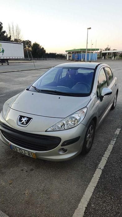 Usado 2007 Peugeot 207 Sedan | € 4.300 (Preço justo) - Imagem 1/3