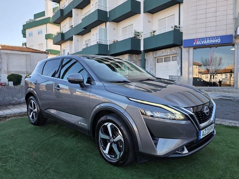 Cinza Usado 2023 Nissan Qashqai N-Connecta SUV | € 29.950 - Imagem 1/4