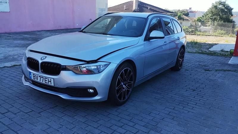 Cinzento prata metalizado Usado 2016 BMW 320 Efficient Dynamics Carrinha | € 16.950 (Preço justo) - Imagem 1/4