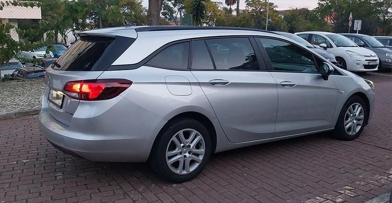 Usado Opel Astra 110 HP (80 kW) 2019 Carrinha