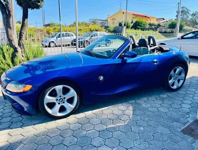 Azul Usado 2004 BMW Z4 Coupé | € 13.990 - Imagem 1/4