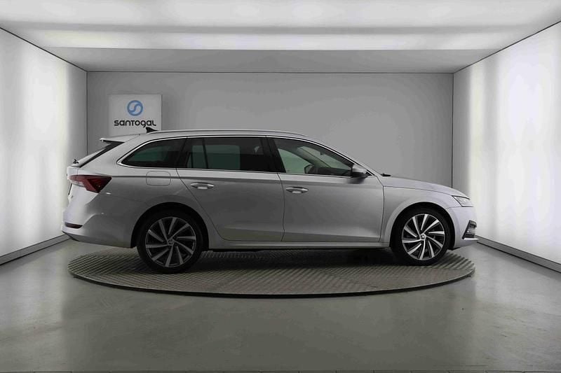 Usado Skoda Octavia 149 HP (109 kW) 2021 Cinzento
