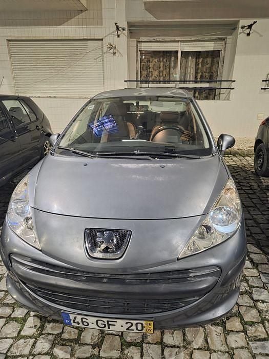 Usado 2008 Peugeot 207 Sedan | € 3.500 (Super Preço) - Imagem 1/4