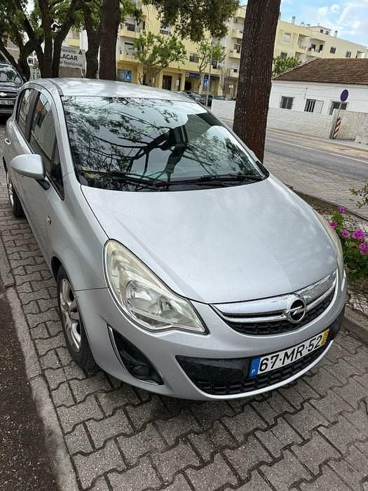 Usado 2012 Opel Corsa Sedan | € 4.500 (Preço justo) - Imagem 1/3