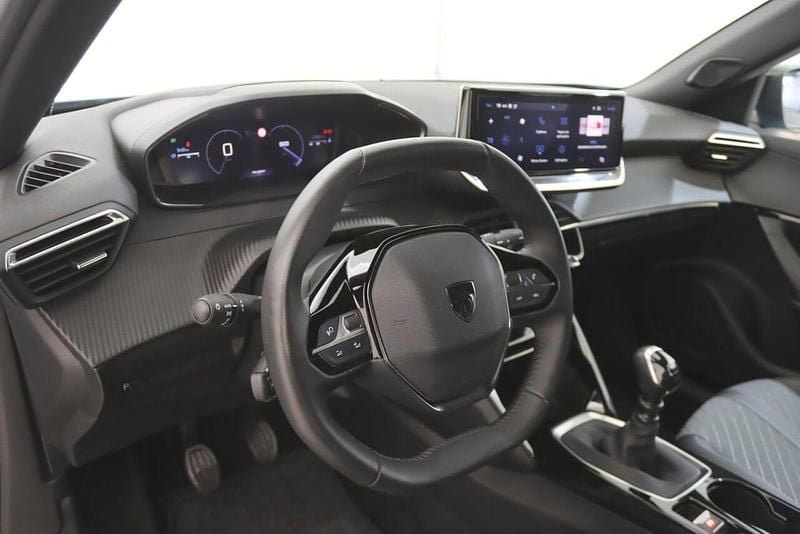 Usado Peugeot 2008 100 HP (73 kW) 2025 Azul SUV