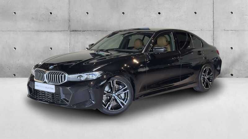 Preto sapphire metalizada Usado 2023 BMW 330 Sedan | € 53.946 - Imagem 1/4