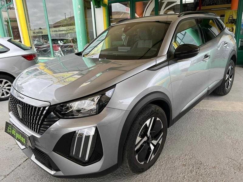 Usado Peugeot 2008 136 HP (100 kW) 2025 Cinzento SUV