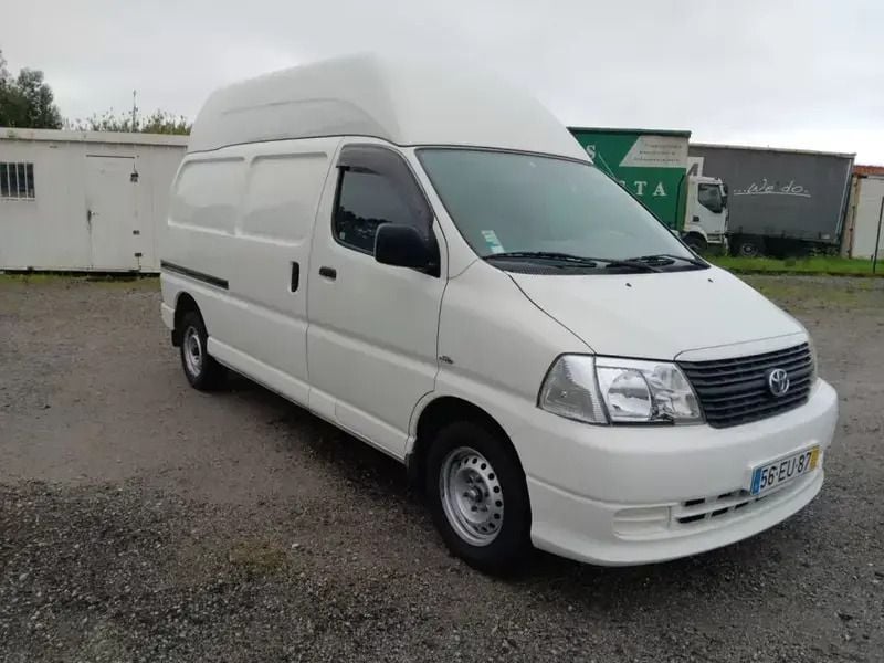 Branco Usado 2007 Toyota HiAce Monovolume | € 18.500 - Imagem 1/4