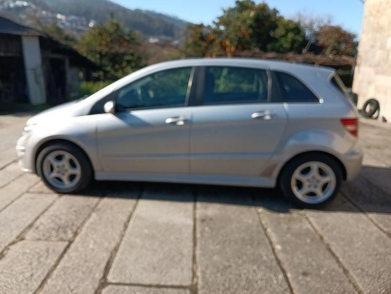 Usado Mercedes B150 95 HP (69 kW) 2007 Monovolume