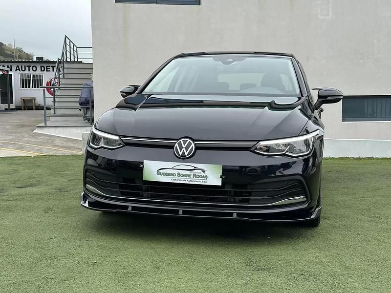 Usado VW Golf VIII Life 110 HP (80 kW) 2021 Preto