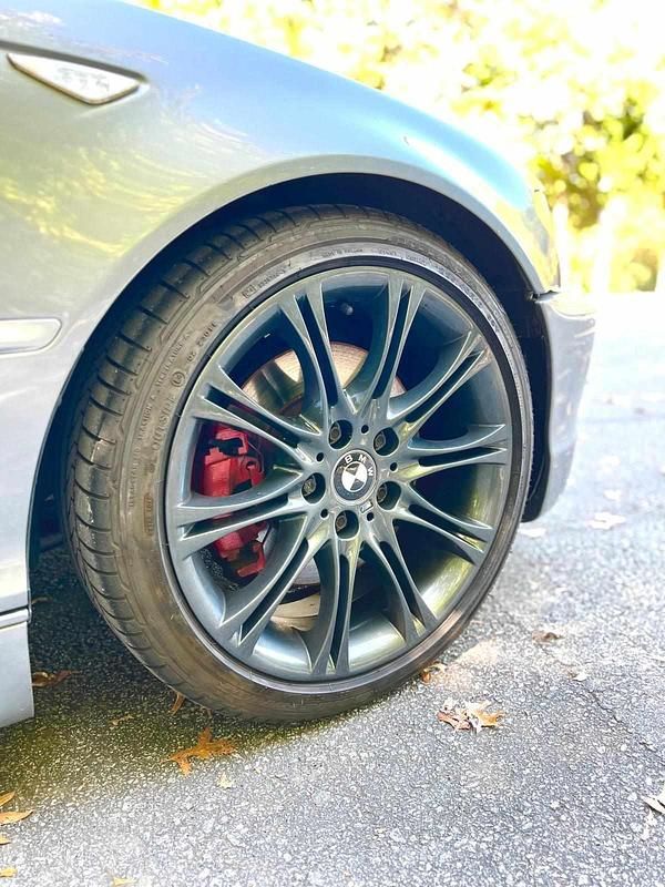 Usado BMW 330 231 HP (169 kW) 2004 Cinzento Sedan