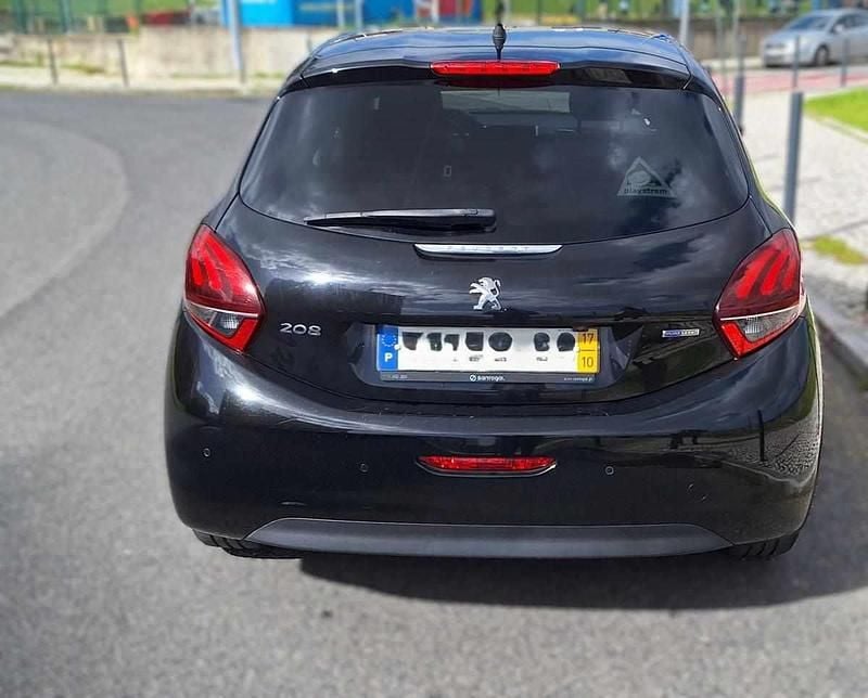 Usado Peugeot 208 82 HP (60 kW) 2017 Preto Citadino