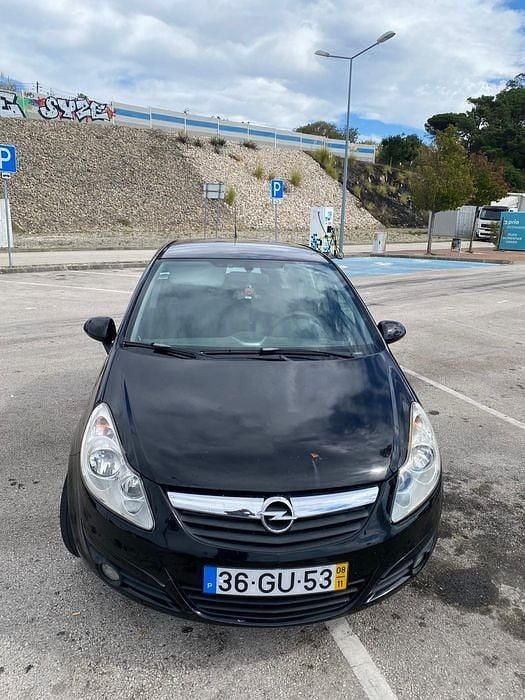 Usado 2008 Opel Corsa Sedan | € 4.000 (Preço justo) - Imagem 1/4