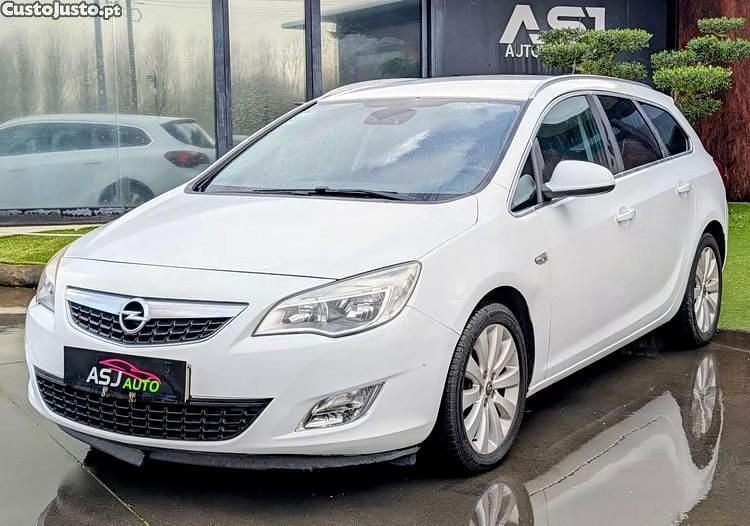 Branco Usado 2012 Opel Astra Enjoy Sedan | € 3.900 (Super Preço) - Imagem 1/1