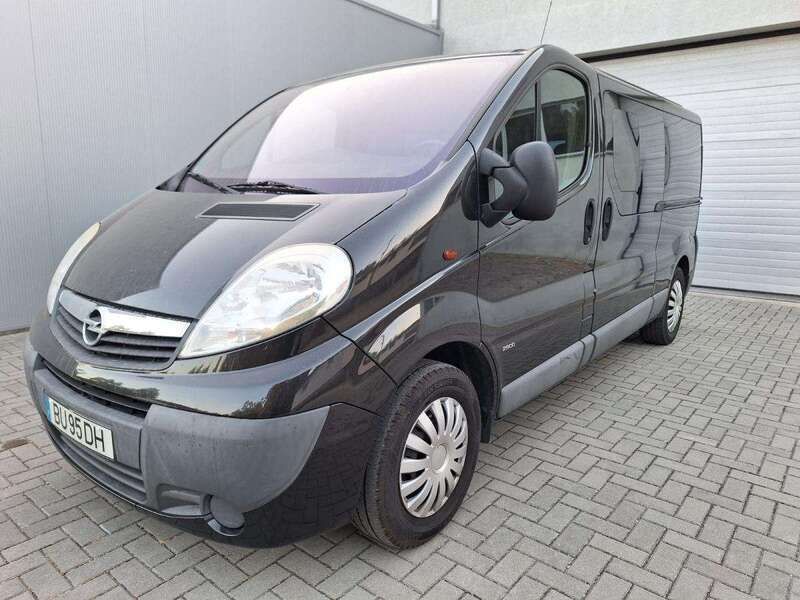 Preto Usado 2014 Opel Vivaro Van | € 14.500 - Imagem 1/4
