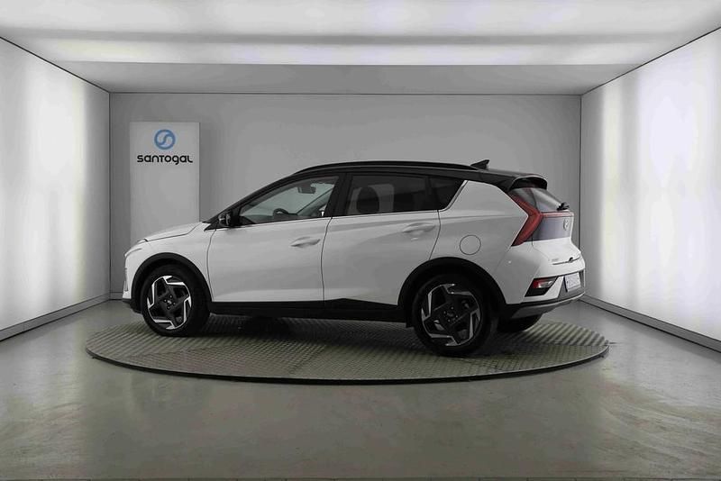 Usado Hyundai Bayon Premium 102 HP (75 kW) 2025 Branco SUV