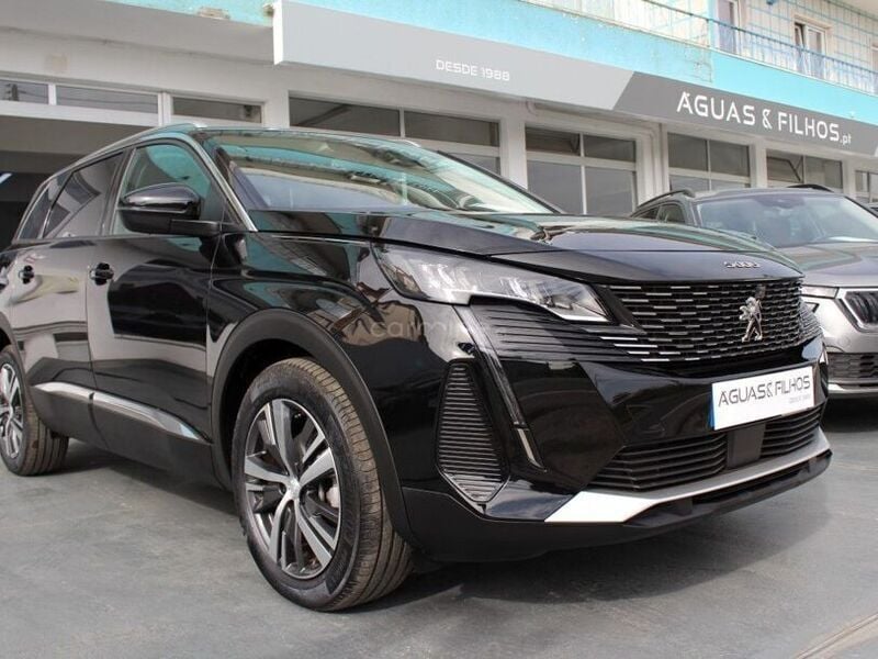 Preto Usado 2022 Peugeot 5008 Allure Monovolume | € 29.990 (Bom preço) - Imagem 1/1