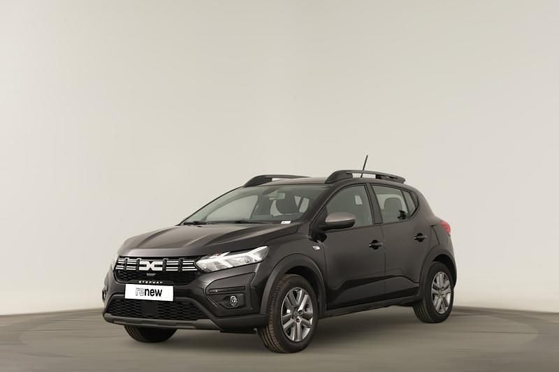 Noir nacre Usado 2023 Dacia Sandero Expression Citadino | € 17.890 (Preço justo) - Imagem 1/4