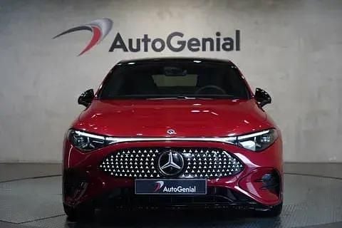 Usado Mercedes CLA 250+ 200 kW (272 HP) 2025 Vermelho Sedan