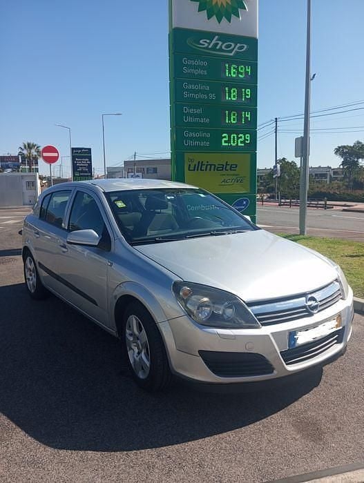 Usado 2006 Opel Astra Sedan | € 2.600 (Preço justo) - Imagem 1/4