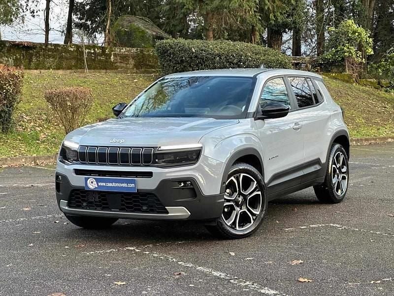 Cinza Usado 2025 Jeep Avenger Summit SUV | € 24.990 (Preço justo) - Imagem 1/4