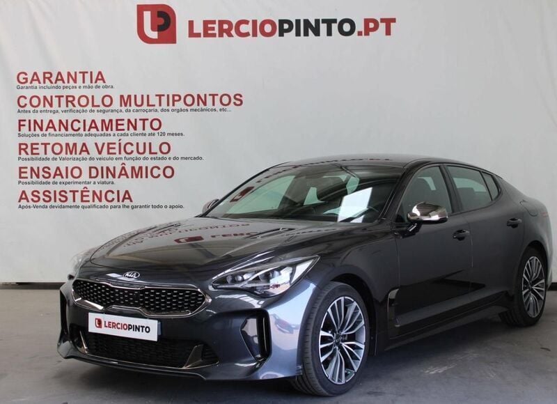 Cinzento Usado 2018 Kia Stinger GT-Line Sedan | € 28.450 - Imagem 1/4