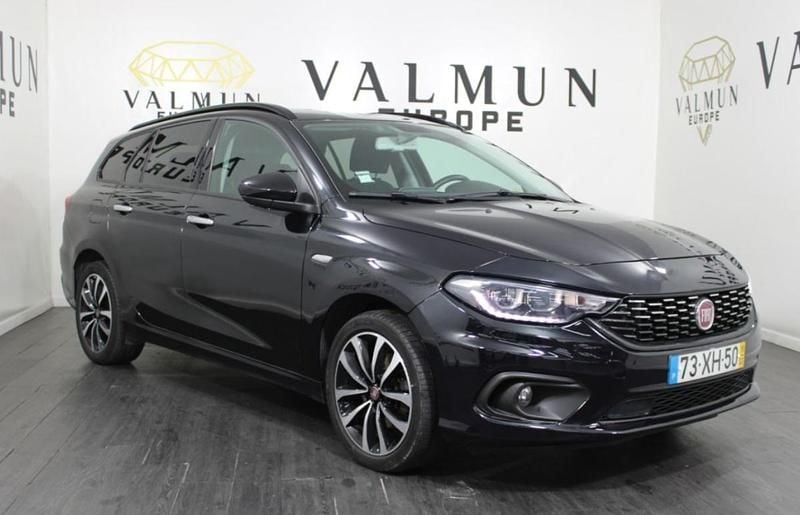 Usado Fiat Tipo Lounge 95 HP (69 kW) 2019 Preto Carrinha
