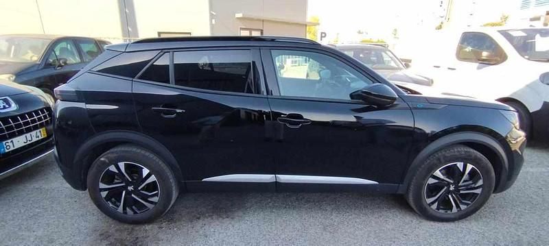 Preto Usado 2023 Peugeot e-2008 SUV | € 30.000 (Caro) - Imagem 1/4