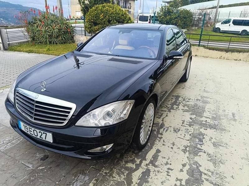 Usado Mercedes S320 235 HP (172 kW) 2007 Preto Sedan