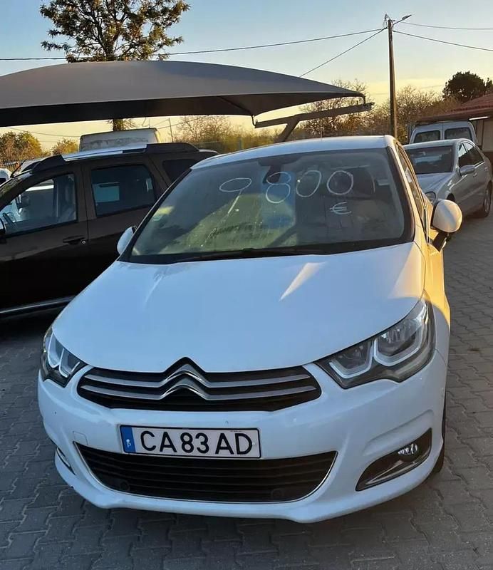 Branco Usado 2017 Citroën C4 Live | € 9.750 (Super Preço) - Imagem 1/4