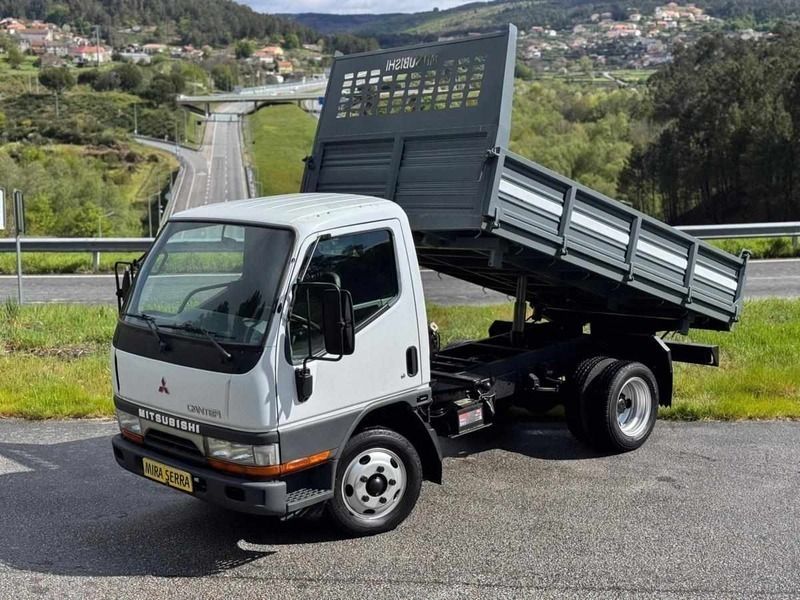 Branco Usado 2004 Mitsubishi Canter | € 18.650 - Imagem 1/4