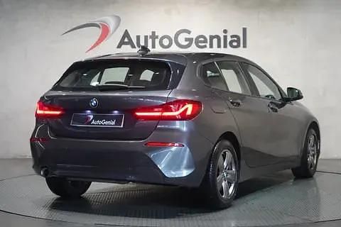 Usado BMW 116 Advantage 116 HP (85 kW) 2021 Cinza Citadino