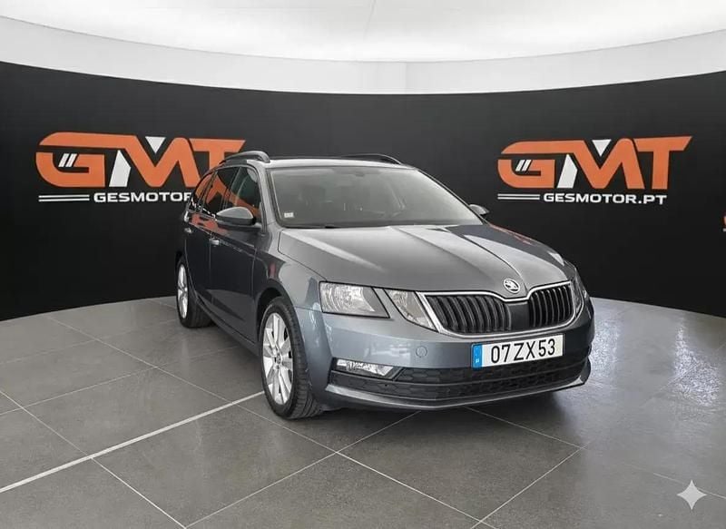 Cinza antracite Usado 2020 Skoda Octavia Ambition Carrinha | € 14.990 (Preço justo) - Imagem 1/4