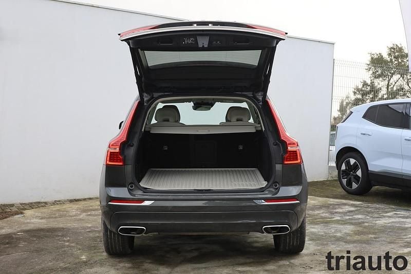 Usado Volvo XC60 Inscription 341 HP (250 kW) 2021 Cinza SUV