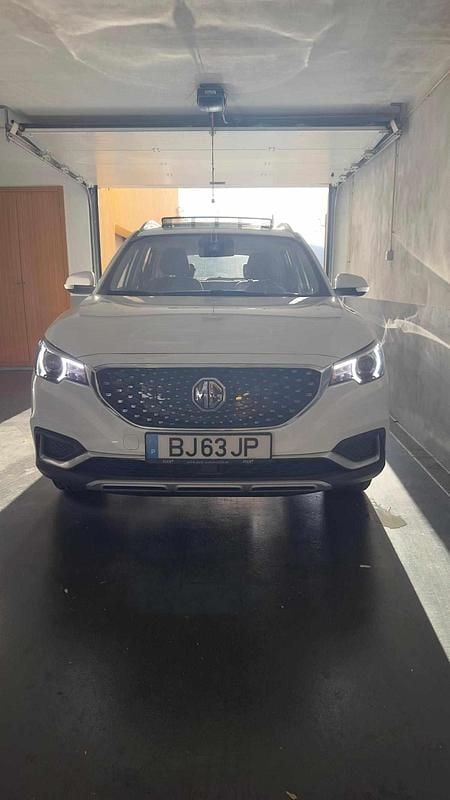 Branco Usado 2021 MG ZS Sedan | € 20.000 (Preço justo) - Imagem 1/4