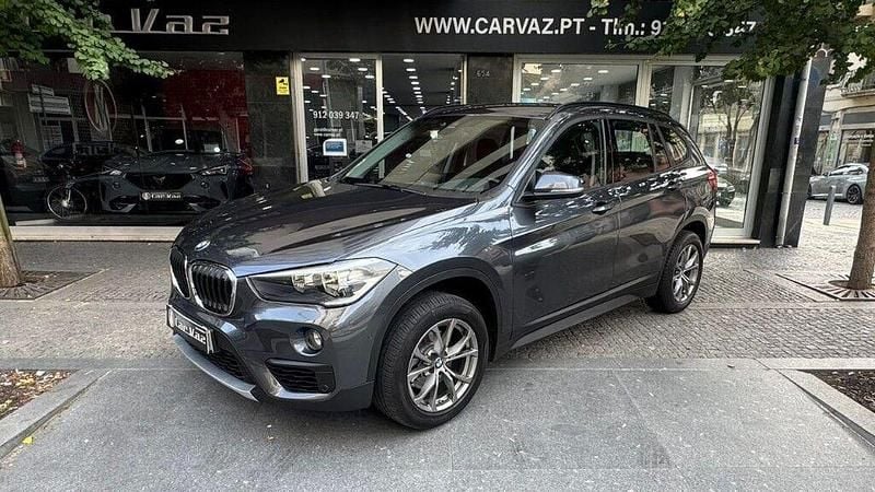 Cinza Usado 2018 BMW X1 Advantage SUV | € 19.950 (Super Preço) - Imagem 1/4