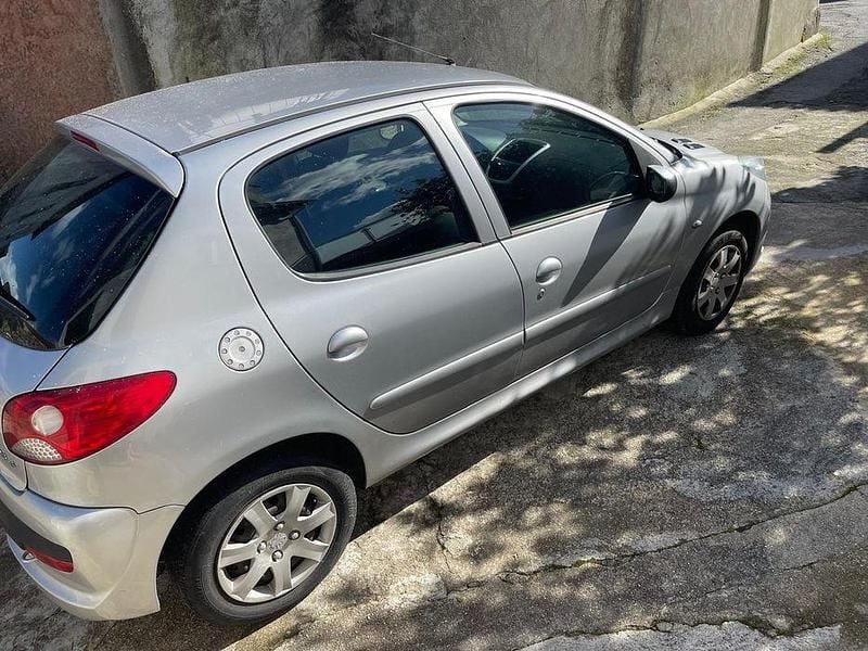 Usado Peugeot 206+ 2011 Citadino