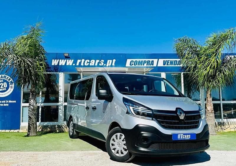Usado Renault Trafic Zen 145 HP (106 kW) 2019 Cinzento Monovolume