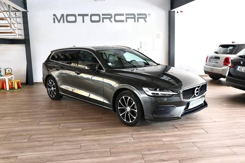 Cinzento Usado 2019 Volvo V60 Carrinha | € 26.890 (Preço elevado) - Imagem 1/4
