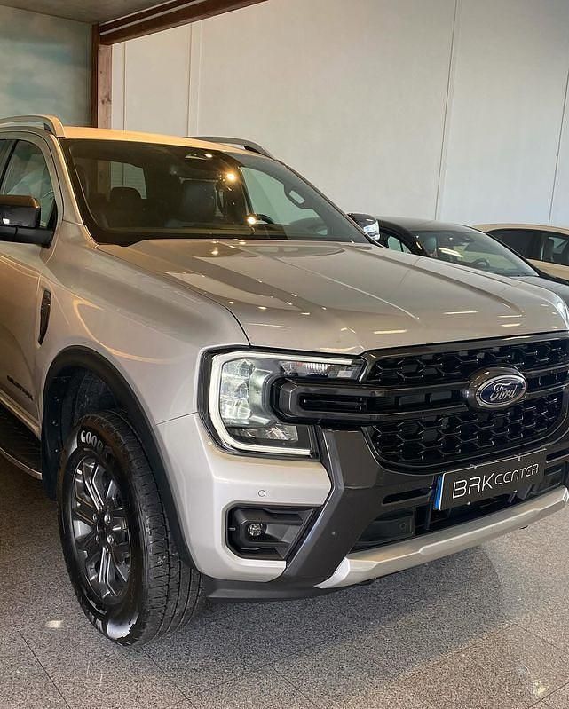 Usado Ford Ranger 205 HP (150 kW) 2024 Cinzento Pickup