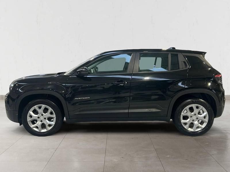 Usado Jeep Avenger Altitude 101 HP (74 kW) 2024 Preto SUV