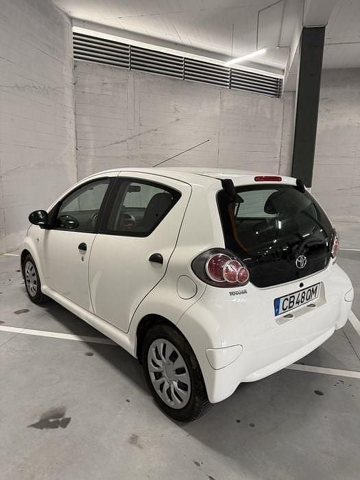 Usado Toyota Aygo 70 HP (51 kW) 2014 Citadino
