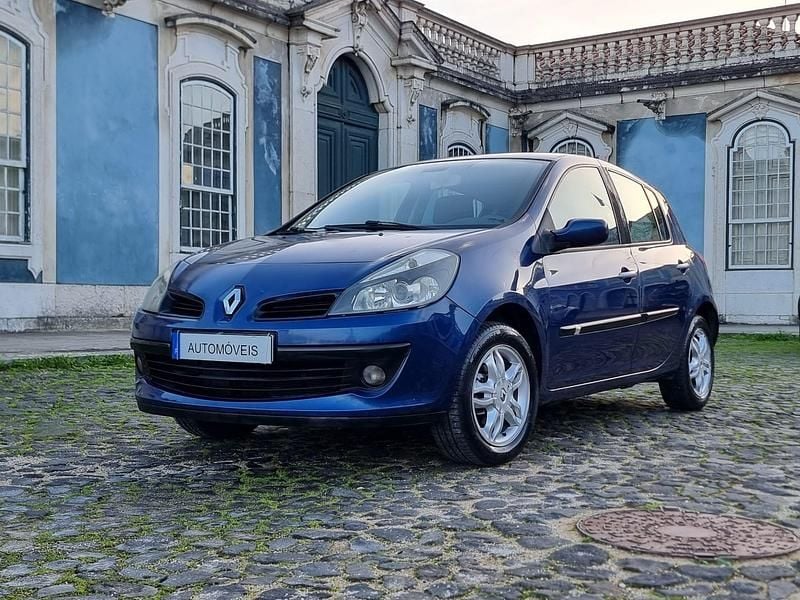Usado Renault Clio II 75 HP (55 kW) 2006 Azul