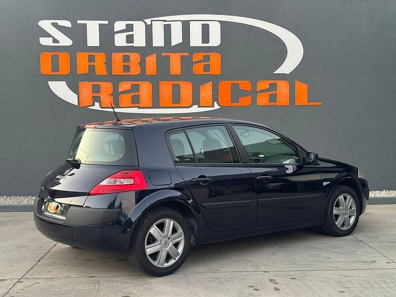 Usado Renault Mégane III 80 HP (58 kW) 2008 Azul