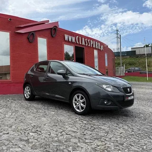 Usado Seat Ibiza Style 75 HP (55 kW) 2011 Cinza escuro