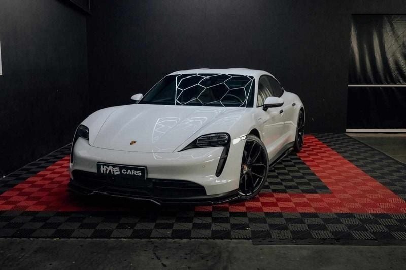 Branco Usado 2022 Porsche Taycan 4S Sedan | € 81.900 (Preço justo) - Imagem 1/4