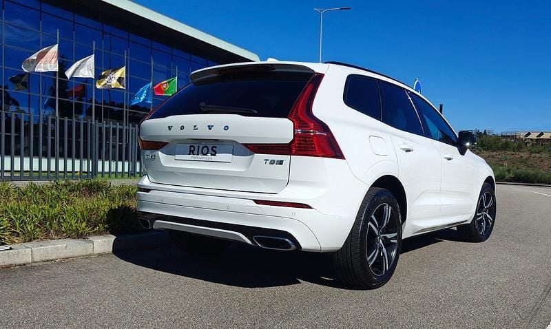Usado Volvo XC60 R-Design 391 HP (287 kW) 2020 Branco SUV