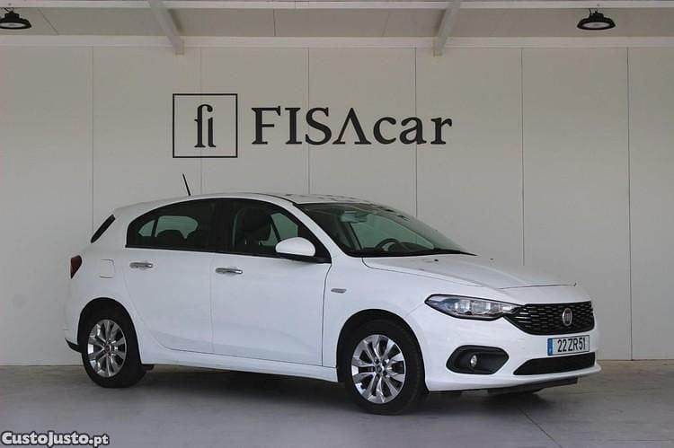 Branco Usado 2019 Fiat Tipo Lounge Citadino | € 12.600 (Preço justo) - Imagem 1/1