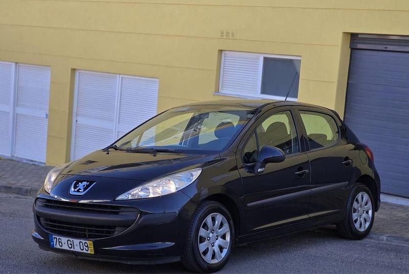 Usado 2008 Peugeot 207 Sedan | € 3.500 (Preço justo) - Imagem 1/4